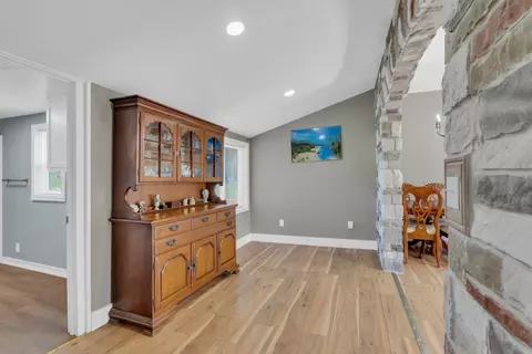 Entry Way - 320 W King St, Morrison, TN 37357 photo 1 of 2