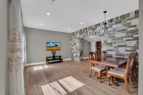 Dining - 320 W King St, Morrison, TN 37357 photo 1 of 2