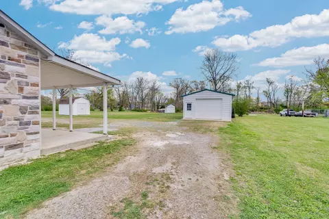 Exterior - 320 W King St, Morrison, TN 37357 photo 6 of 6