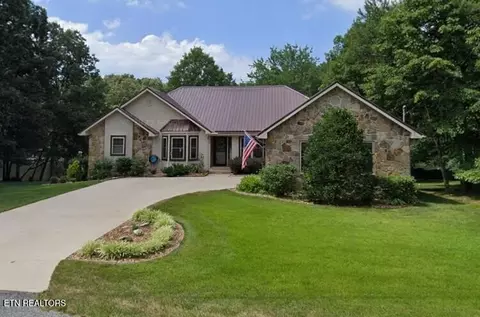 14 Windsor Pt, Crossville, TN 38558