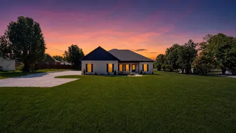 2230 Allen Ferry Rd, Smithville, TN 37166