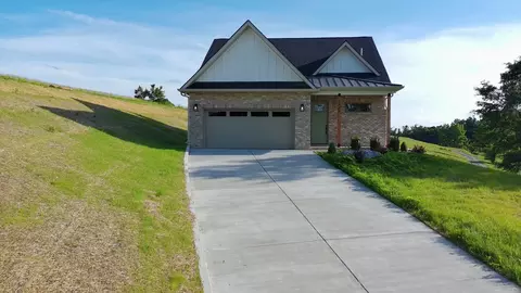 2953 Wixtown Rd, Westmoreland, TN 37186