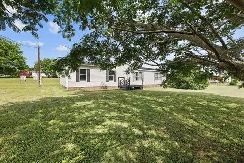 1572 Old Nashville Dirt Rd, Shelbyville, TN 37160