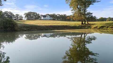1421 Lawrence Ln, Springfield, TN 37172