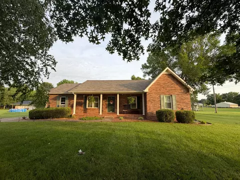 1120 Oak Plains Rd, Clarksville, TN 37043