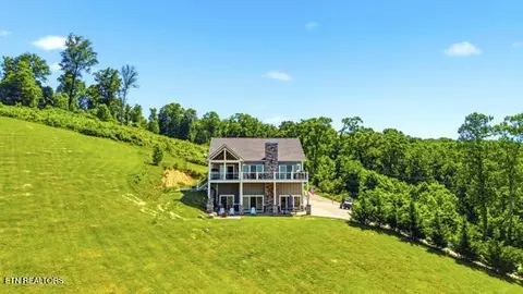301 Mountain Way, Sharps Chapel, TN 37866