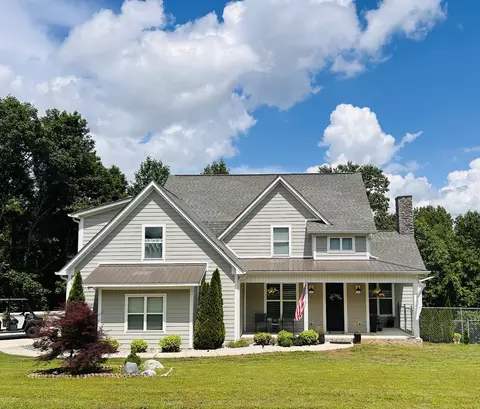 621 Lake Haven Dr, Tullahoma, TN 37388