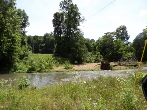 0 E Blue Creek Rd, Mcewen, TN 37101