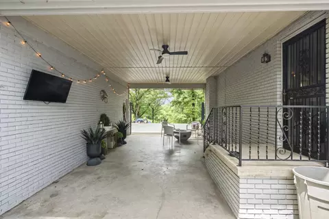 Exterior - 1100 Mill Rd, Dickson, TN 37055 photo 5 of 14