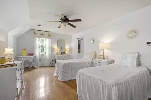 Bedroom - 1100 Mill Rd, Dickson, TN 37055 photo 6 of 7