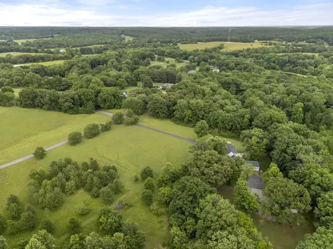 View/Area - 1100 Mill Rd, Dickson, TN 37055 photo 5 of 18