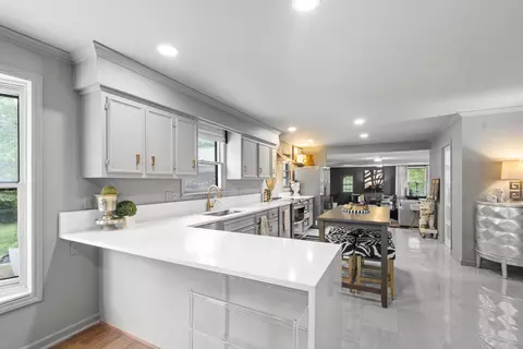 Kitchen - 1100 Mill Rd, Dickson, TN 37055 photo 2 of 4
