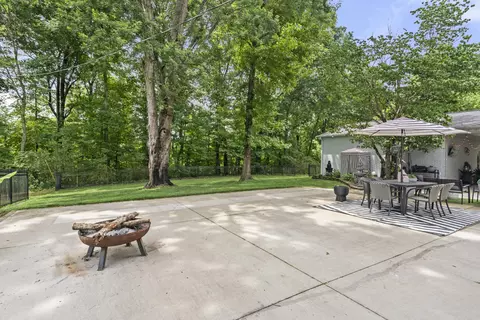 Exterior - 1100 Mill Rd, Dickson, TN 37055 photo 11 of 14