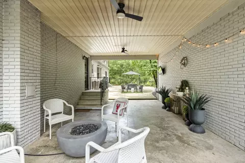 Exterior - 1100 Mill Rd, Dickson, TN 37055 photo 6 of 14