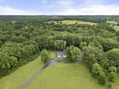 View/Area - 1100 Mill Rd, Dickson, TN 37055 photo 4 of 18