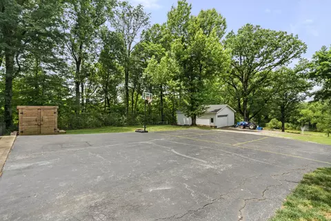 Exterior - 1100 Mill Rd, Dickson, TN 37055 photo 7 of 14