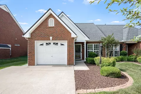 348 Golfview Ct, Murfreesboro, TN 37127