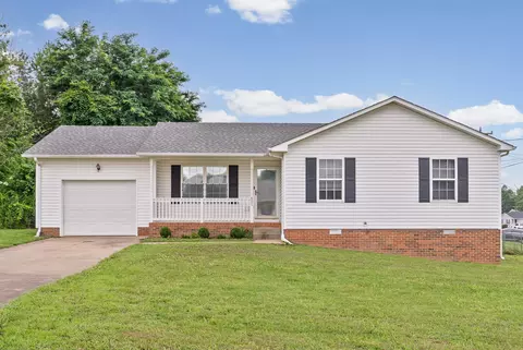 601 Millie Dr, Oak Grove, KY 42262