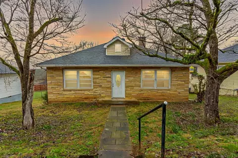 3434 Whitney St, Lupton City, TN 37351