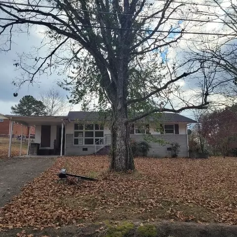 5504 Upshaw Dr, Chattanooga, TN 37416
