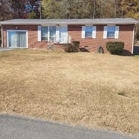 2440 Northbrier Cir, Chattanooga, TN 37406