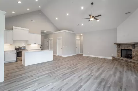 1018 Silverpine Dr, Chattanooga, TN 37421 photo 8