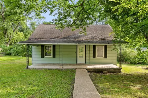 415 Hogue St, Soddy Daisy, TN 37379