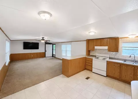 1865 Mcwhorter Rd, Cunningham, TN 37052 photo 5