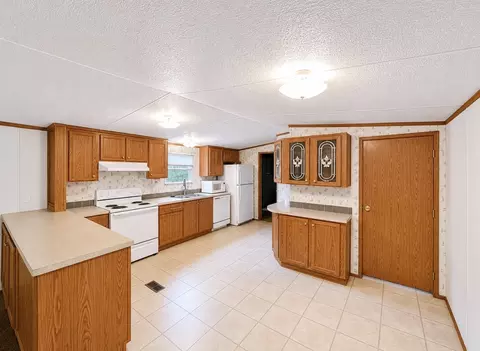 1865 Mcwhorter Rd, Cunningham, TN 37052 photo 6