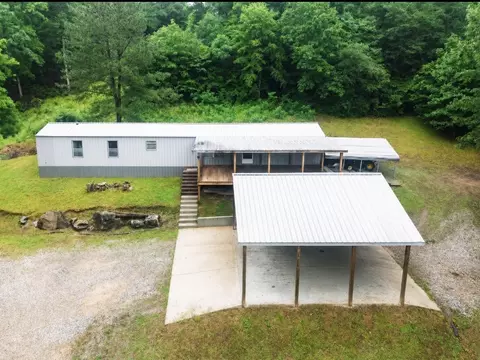1865 Mcwhorter Rd, Cunningham, TN 37052