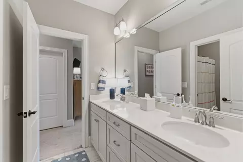 Bath - 117 Azalea Ln, Franklin, TN 37064 photo 6 of 8