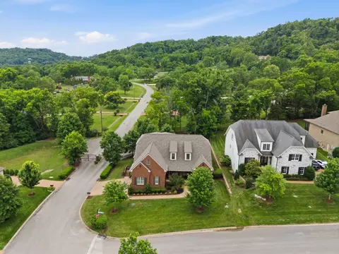 View/Area - 117 Azalea Ln, Franklin, TN 37064 photo 2 of 8