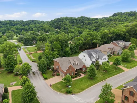 View/Area - 117 Azalea Ln, Franklin, TN 37064 photo 3 of 8