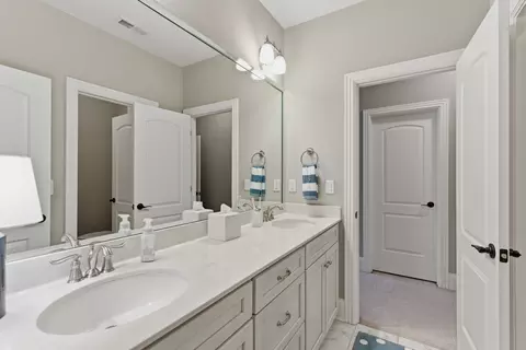 Bath - 117 Azalea Ln, Franklin, TN 37064 photo 7 of 8
