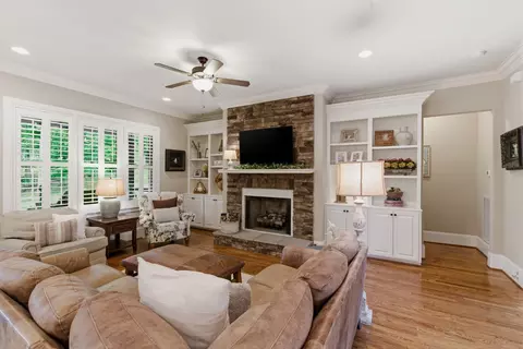 Living - 117 Azalea Ln, Franklin, TN 37064 photo 1 of 2