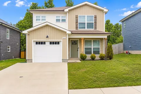 412 Hillside Dr, Clarksville, TN 37040