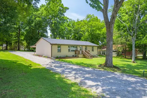 916 Battery Dr, Lewisburg, TN 37091