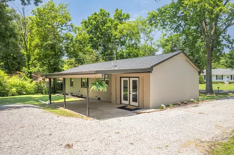 916 Battery Dr, Lewisburg, TN 37091