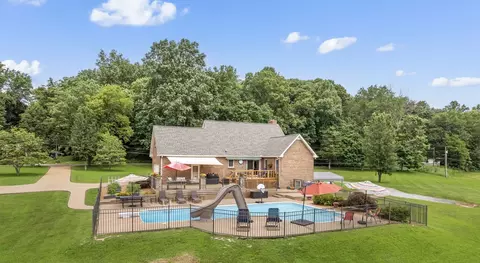 915 Rocky Hollow Rd, Erin, TN 37061