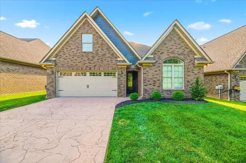 211 Village Cove Cir, Englewood, TN 37329