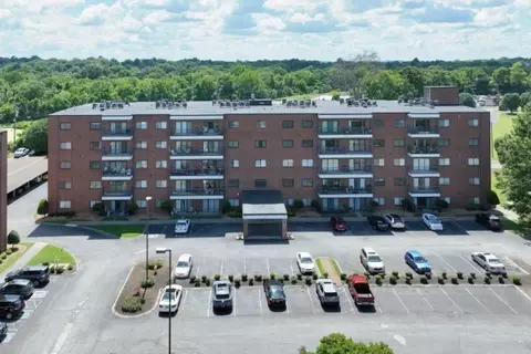 200 Sanders Ferry Rd #2408, Hendersonville, TN 37075