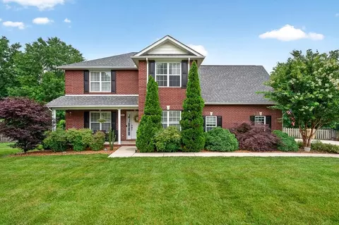 3440 Plantation Dr, Cookeville, TN 38506