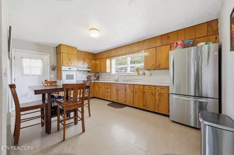 7295 Briarwood Dr, Talbott, TN 37877 photo 11