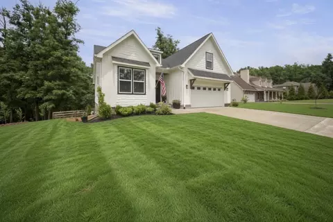 212 Cherokee Dr, White Bluff, TN 37187