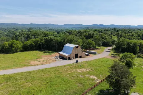 10400 Manchester Pike, Christiana, TN 37037