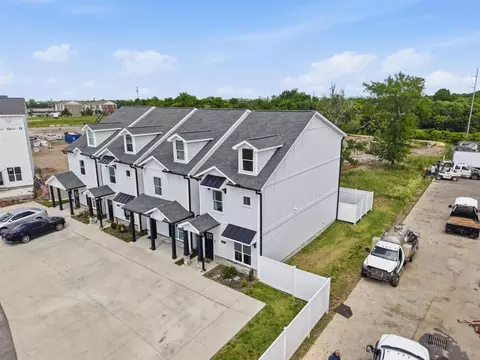 100 Carlton Ave #1, Lebanon, TN 37090