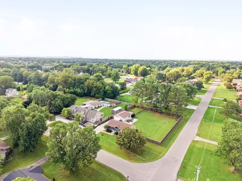 View/Area - 2302 Paddock Dr, Murfreesboro, TN 37128 photo 2 of 2