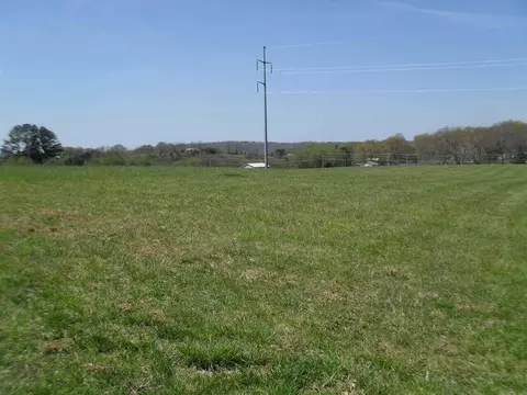 124 Waterstone Dr, Benton, TN 37307