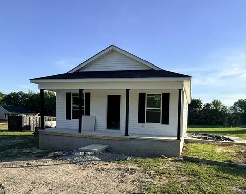 105 Hummingbird Dr, Tullahoma, TN 37388