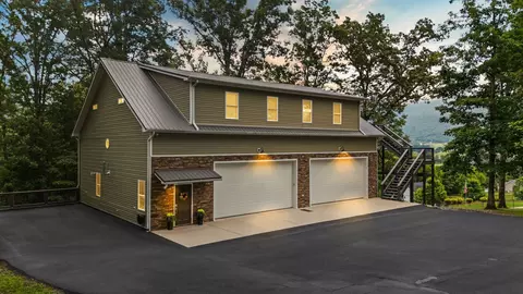 257 Scenic Hollow Dr, Dunlap, TN 37327